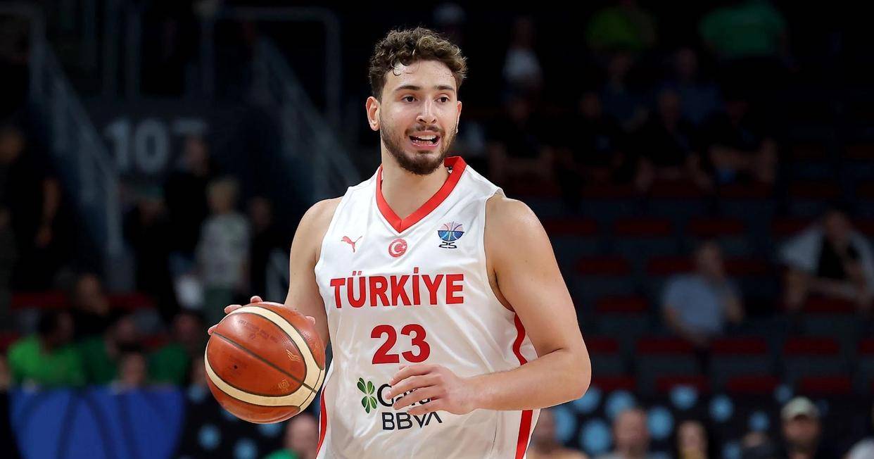 88-83!德国夺冠!施罗德摘得欧锦赛MVP!奇兵拿下总决赛MVP!