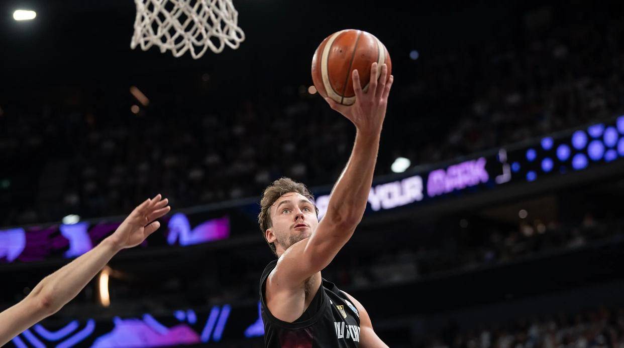 88-83!德国夺冠!施罗德摘得欧锦赛MVP!奇兵拿下总决赛MVP!