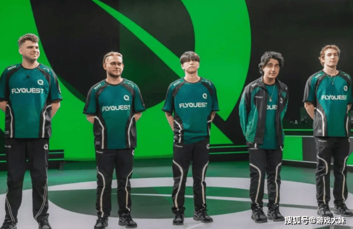 S15比赛FLY禁用了5位女英雄,女博主公开质疑,指责他们性别歧视